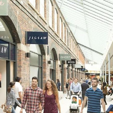 Swindon City Centre Duplex - Entercloud9Sa Exterior photo